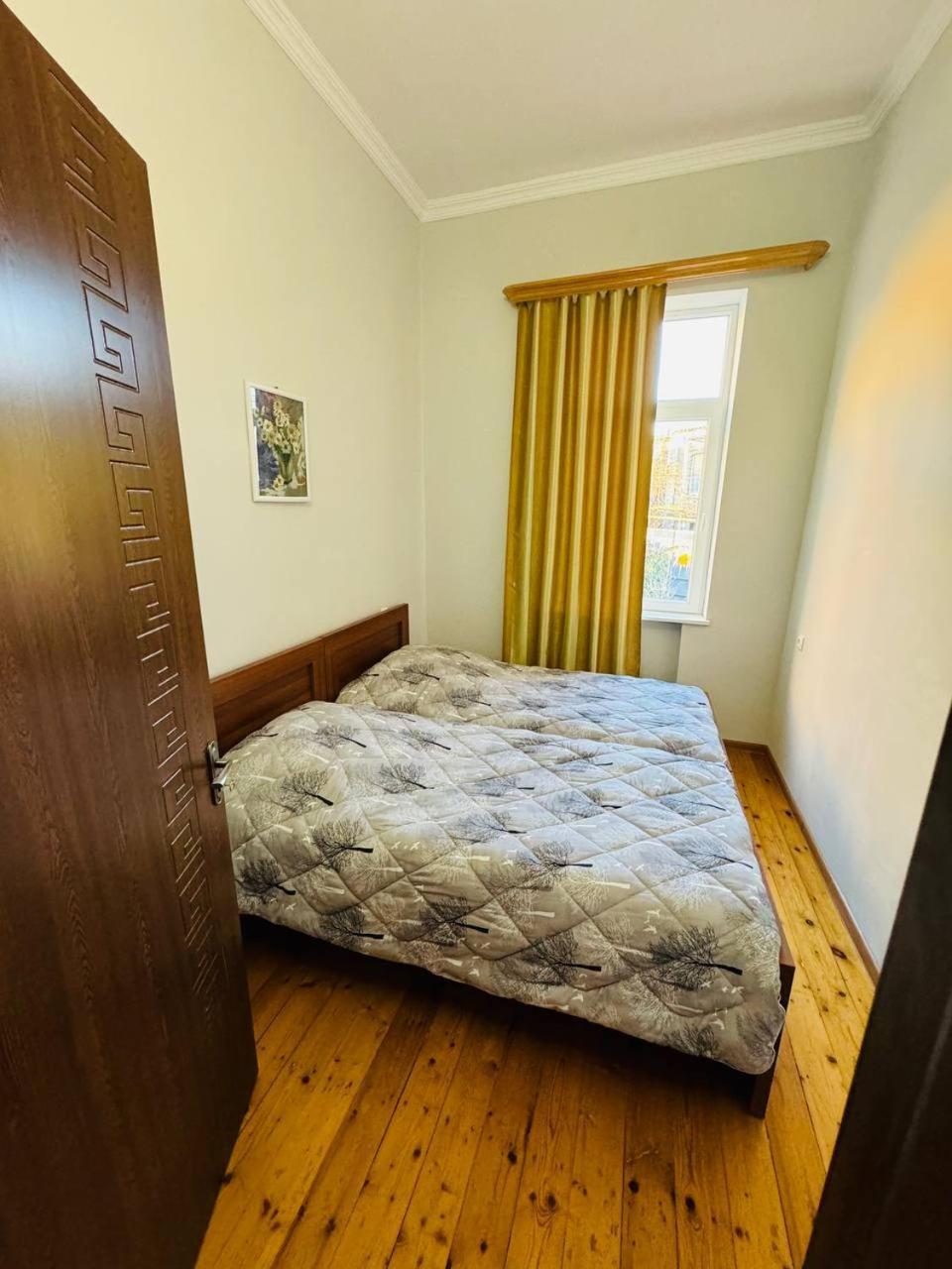 Guest House Bubu Koutaïssi Extérieur photo