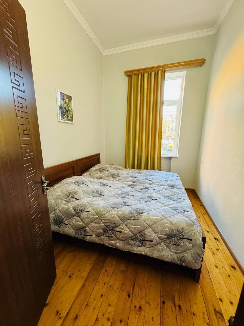 Guest House Bubu Koutaïssi Extérieur photo